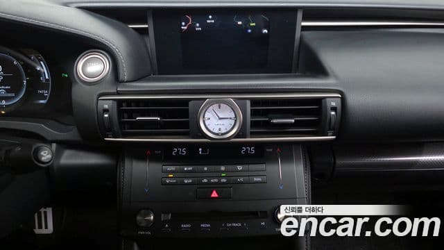 Lexus RC200t 1세대, 2016 14