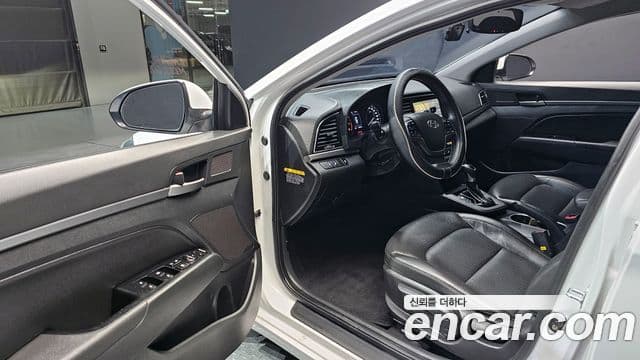 Hyundai Avante AD 1.6 GDI Value Plus, 2018 11