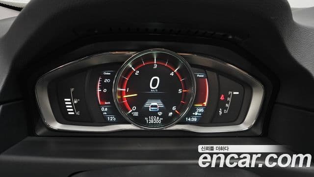 Volvo XC70 3세대, 2015 8