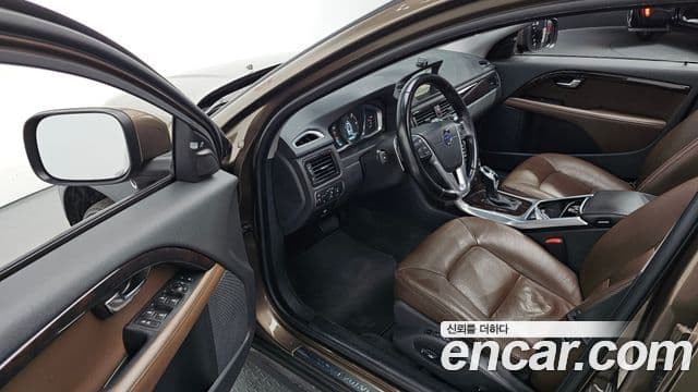 Volvo XC70 3세대, 2015 11