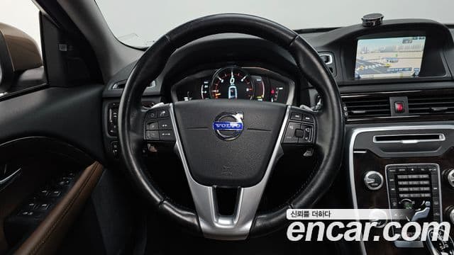 Volvo XC70 3세대, 2015 13