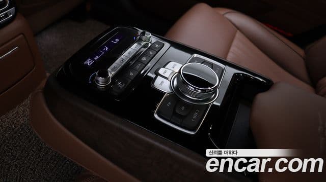 Genesis G90 Premium Luxury, 2022 11