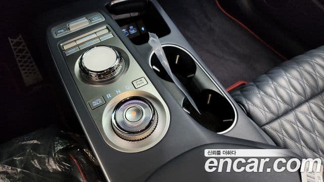 Genesis GV70, 2022 9