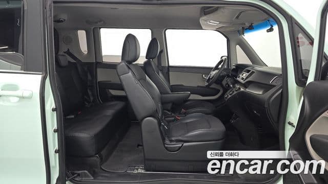 Kia Ray Deluxe, 2013 11