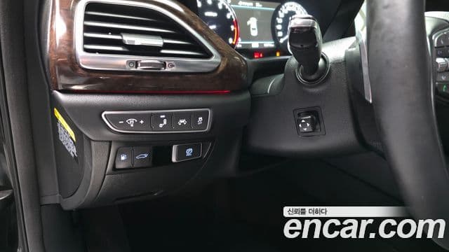 Genesis EQ900 Premium Luxury, 2018 18