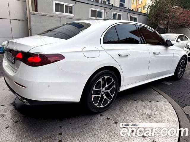 Mercedes-Benz E-класс W214 Avantgarde, 2026 4