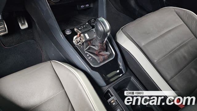 Volkswagen T-Roc Premium, 2021 9