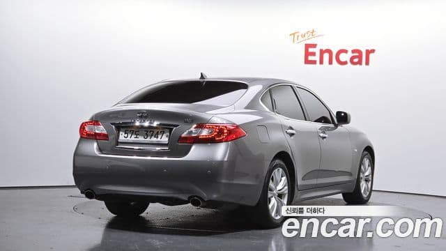 Infiniti M37 Y51, 2011 2