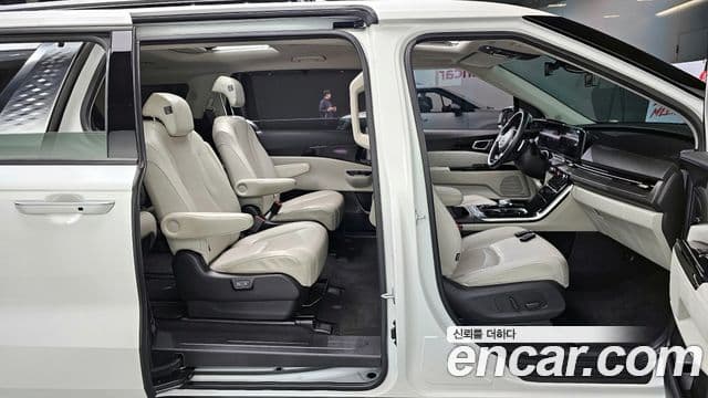 Kia Carnival 4세대 Signature, 2021 11