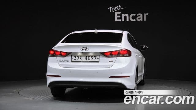 Hyundai Avante AD 1.6 GDI Value Plus, 2017 4