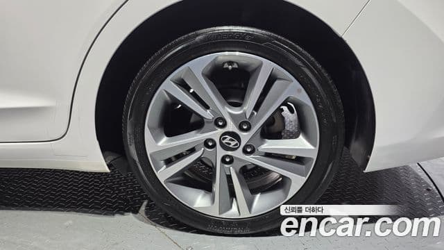 Hyundai Avante AD 1.6 GDI Value Plus, 2017 все фото