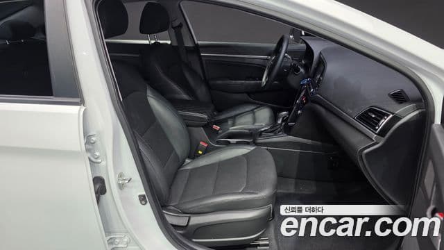 Hyundai Avante AD 1.6 GDI Value Plus, 2017 10