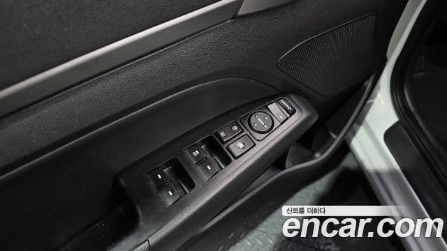 Hyundai Avante AD 1.6 GDI Value Plus, 2017 17