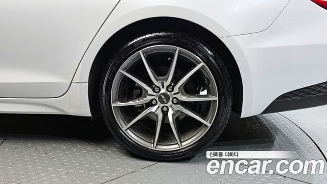 Genesis The / новый New G70, 2021 все фото