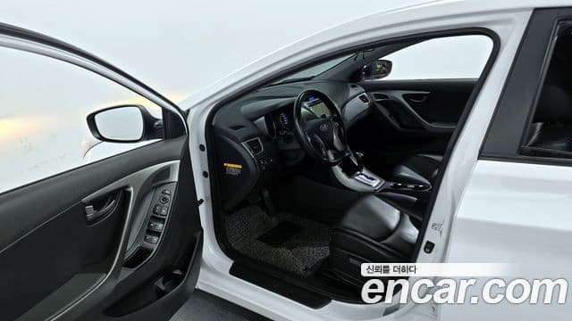 Hyundai Avante MD M16 GDI Smart, 2014 10