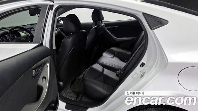 Hyundai Avante MD M16 GDI Smart, 2014 11