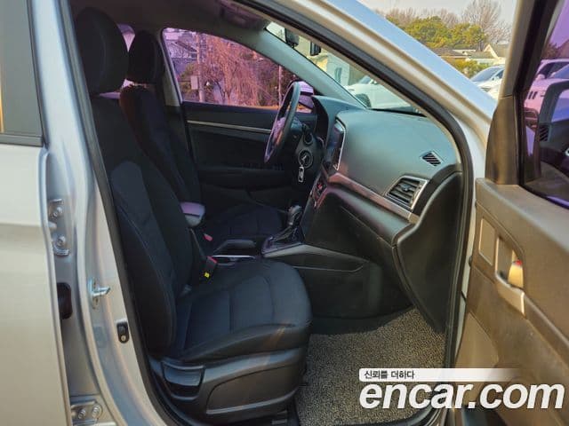 Hyundai Avante AD 1.6 LPI Style(арендный автомобиль), 2016 12