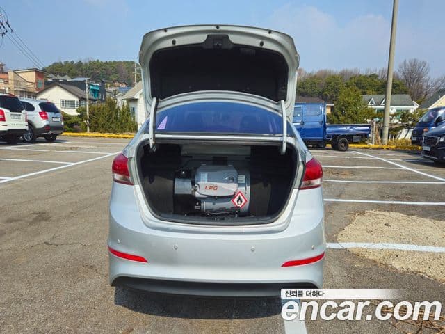 Hyundai Avante AD 1.6 LPI Style(арендный автомобиль), 2016 20