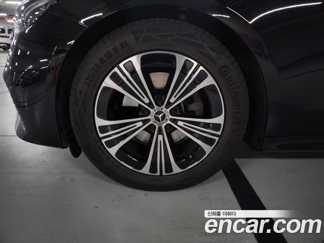 Mercedes-Benz E-класс W214 Avantgarde, 2025 8