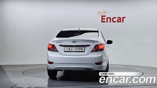 Hyundai Accent(новый кузов / новое поколение) Premier, 2012 4