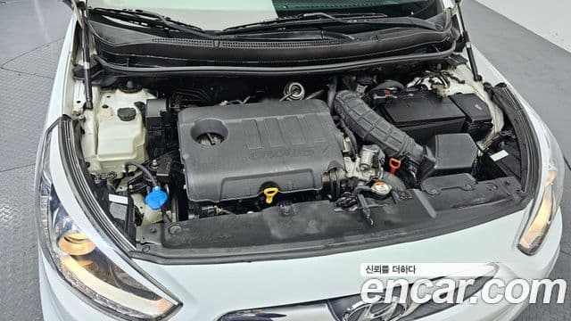 Hyundai Accent(новый кузов / новое поколение) Premier, 2012 6