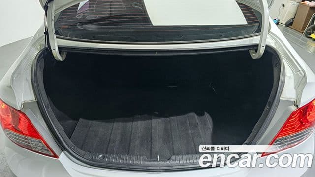 Hyundai Accent(новый кузов / новое поколение) Premier, 2012 20