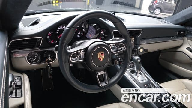 Porsche 911 991, 2017 13