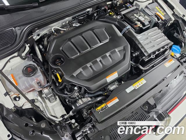 Volkswagen Гольф 8세대 2.0 GTI, 2024 6
