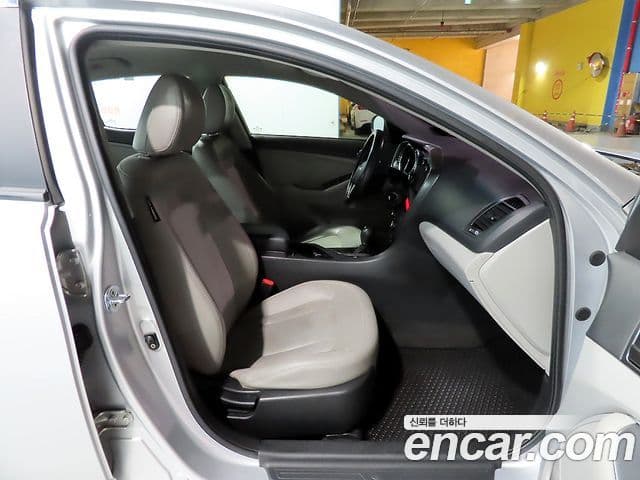 Kia K5 Special, 2012 11