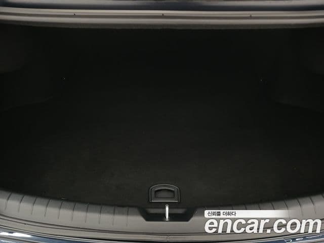 Kia K8 гибрид Signature, 2022 17