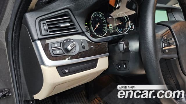 BMW 5시리즈 (F10), 2013 16