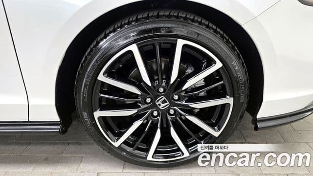 Honda Accord 11세대 2.0 гибрид Туринг (Touring), 2024 19