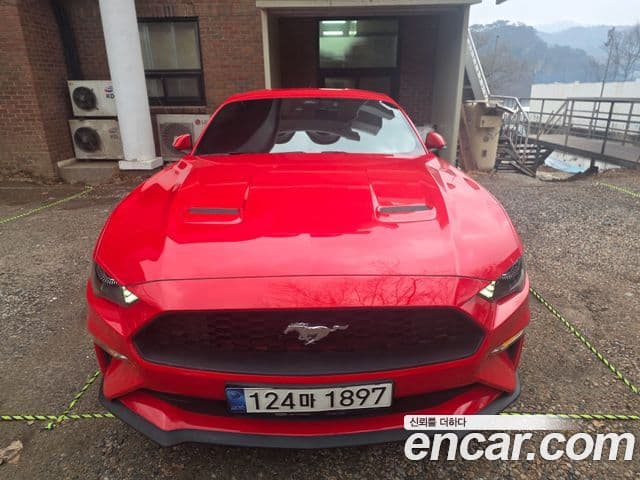 Ford Mustang купе, 2021 1
