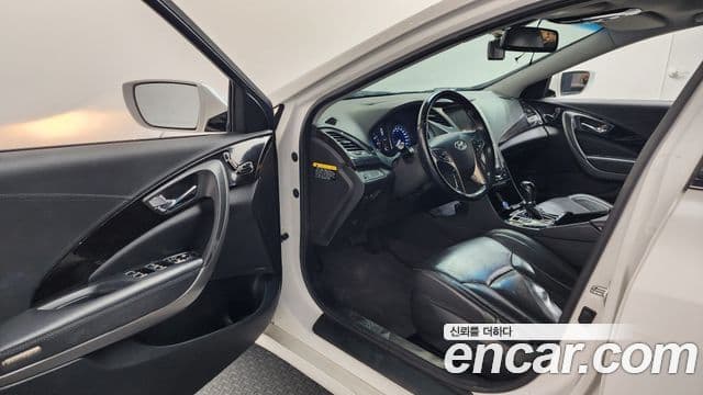 Hyundai Grandeur HG Luxury, 2012 10