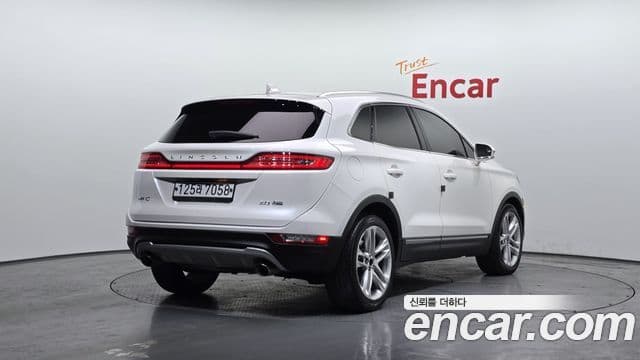 Lincoln MKC, 2015 2