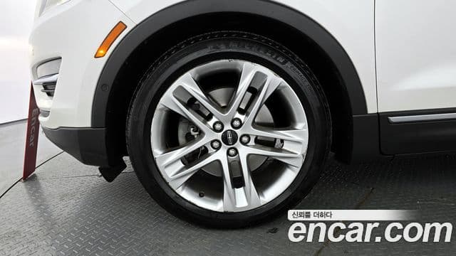 Lincoln MKC, 2015 все фото