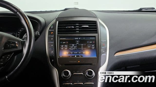 Lincoln MKC, 2015 14