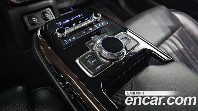 Genesis EQ900 Luxury, 2018 17