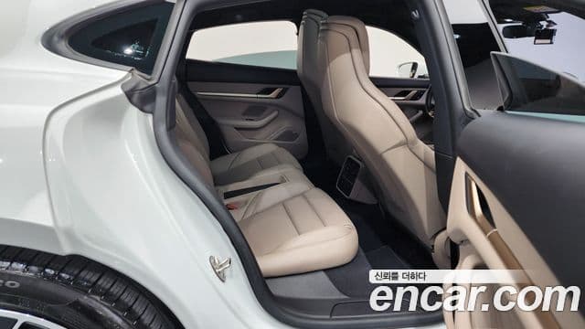 Porsche 타이칸 базовый, 2022 12