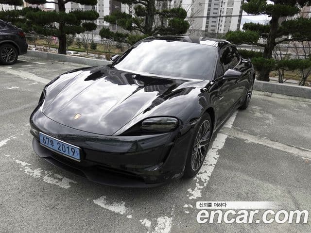 Porsche 타이칸 базовый, 2024 1