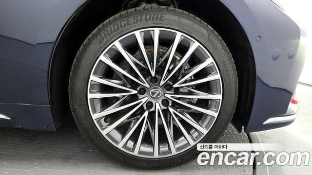 Lexus LS500h 5세대 3.5 Luxury AWD, 2024 все фото