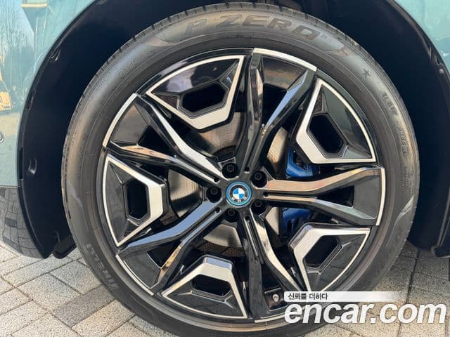 BMW iX xDrive50 Sport Plus, 2023 все фото