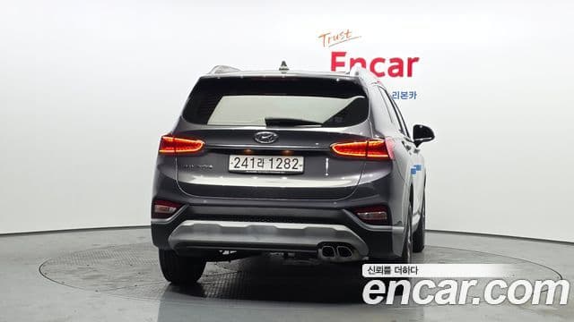 Hyundai Santa Fe TM Exclusive, 2020 4