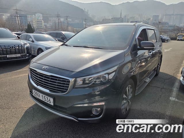 Kia All New Carnival Luxury, 2015 1