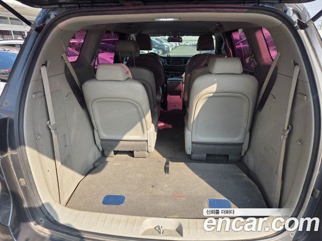 Kia All New Carnival Luxury, 2015 6