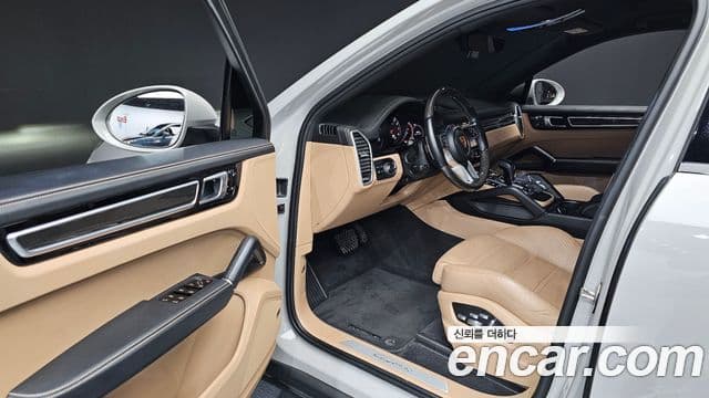 Porsche Cayenne (PO536) 3.0 купе, 2021 11