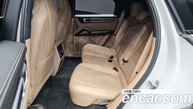 Porsche Cayenne (PO536) 3.0 купе, 2021 12