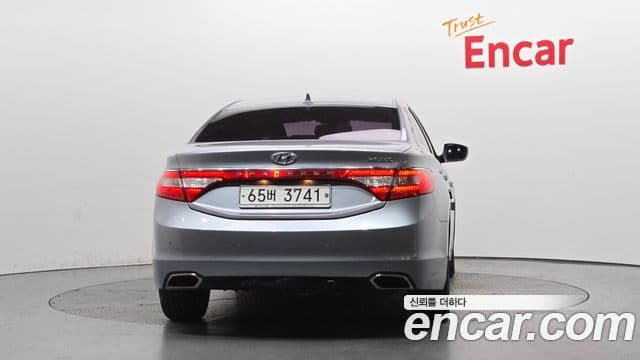 Hyundai Grandeur HG Modern, 2015 4