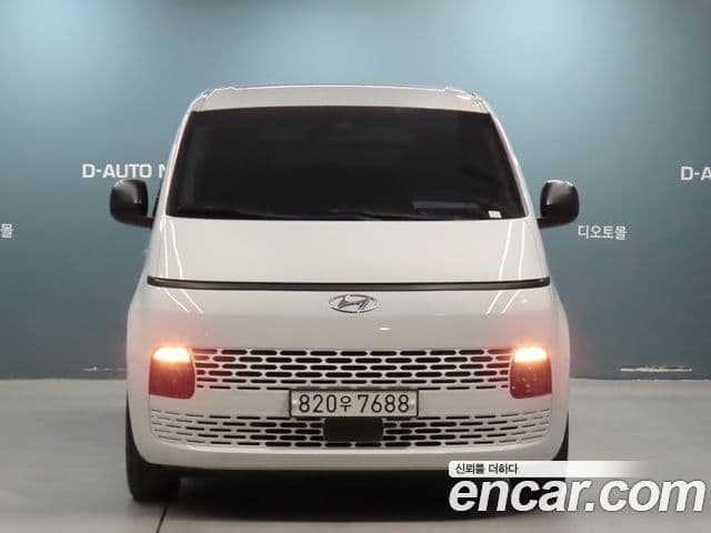 Hyundai Staria Smart, 2022 3