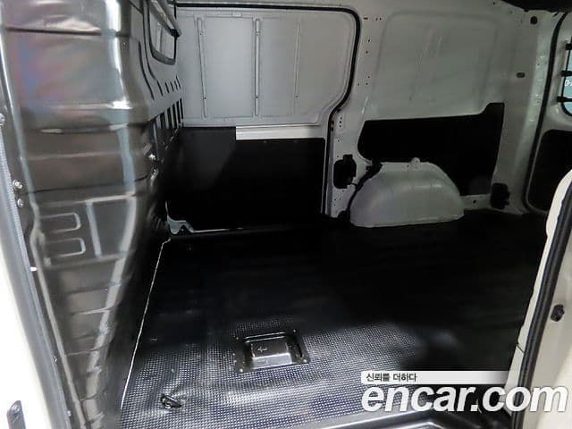 Hyundai Staria Smart, 2022 18